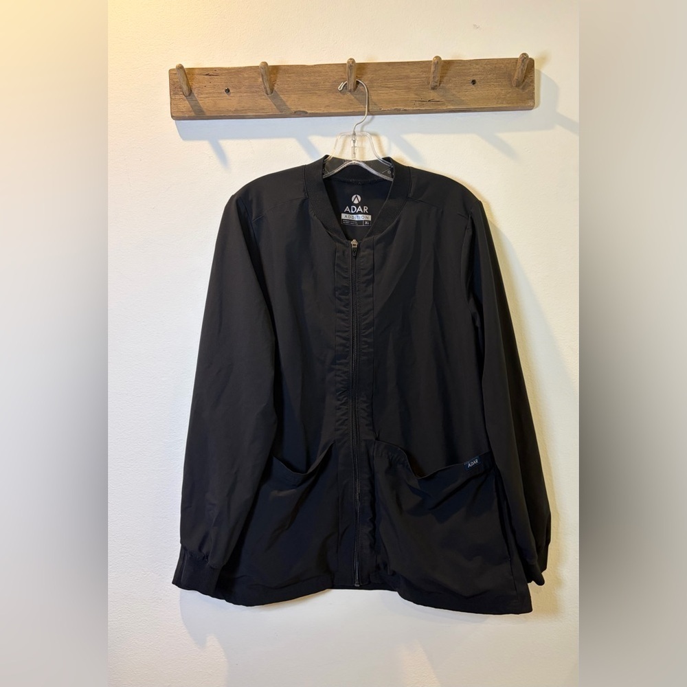 Adar Scrubs for Women Zippered Bomber Scrub Jacket size XL black